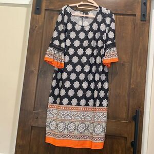 E248 New directions Size XL Black & Orange EUC